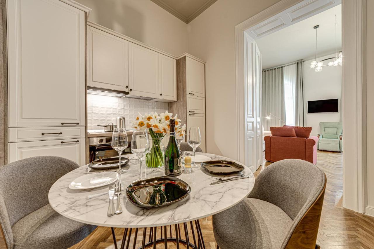 Central Family Apartment Arad Exterior foto