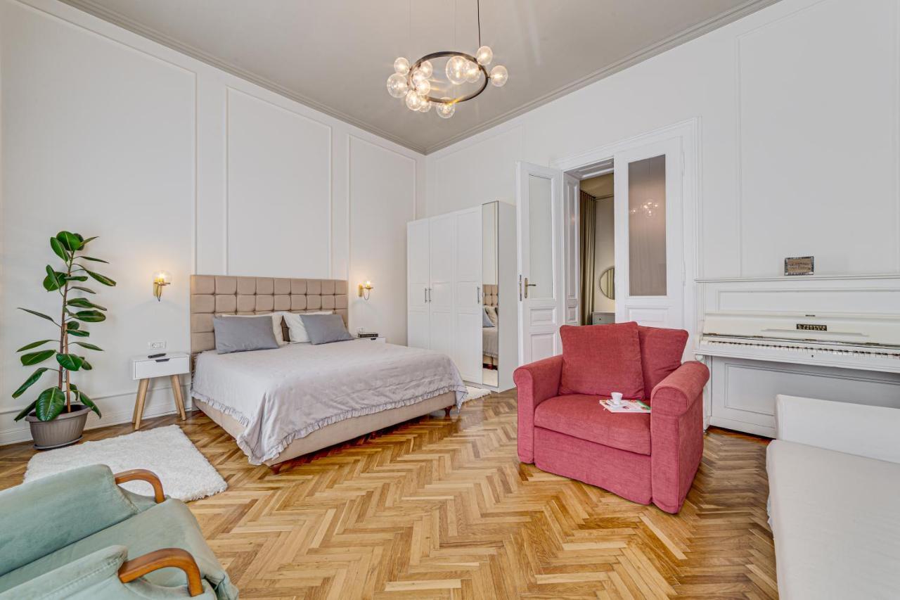 Central Family Apartment Arad Exterior foto